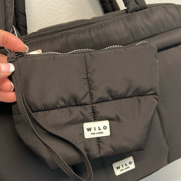 Wilo The Label | 🖤 Weekender Travel Bag Set w/ Eye Glass Case & Extra Bag - Picture 3 of 12